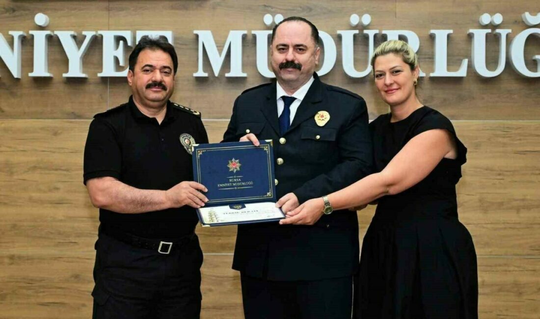 Bursa’da 105 emniyet personeli terfi etti Bursa İl Emniyet Müdürlüğü’nde bir üst rütbeye terfi eden 105