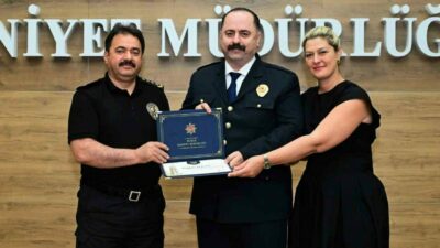 Bursa İl Emniyet Müdürlüğü’nde bir üst rütbeye terfi eden 105