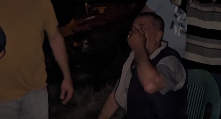 Bursa’nın Osmangazi ilçesinde çıkan ev yangınında, sağlık sorunları nedeniyle yürümekte