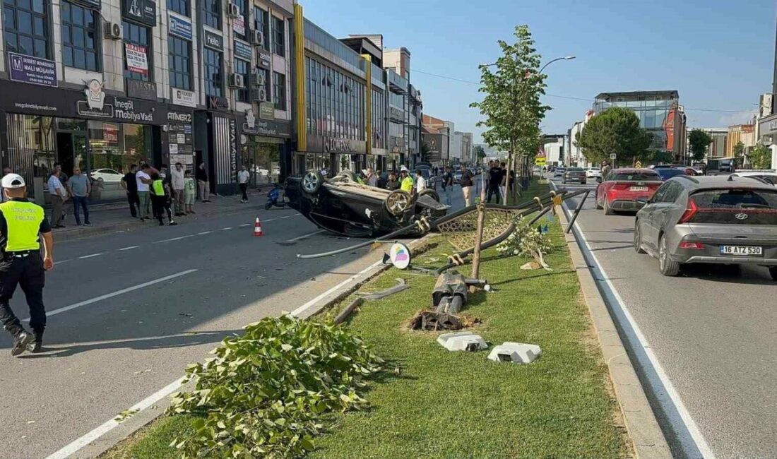 Bursa’da feci kaza : 2 yaralı Bursa’nın İnegöl ilçesinde kotrolden çıkan otomobilin takla attığı kazada 2