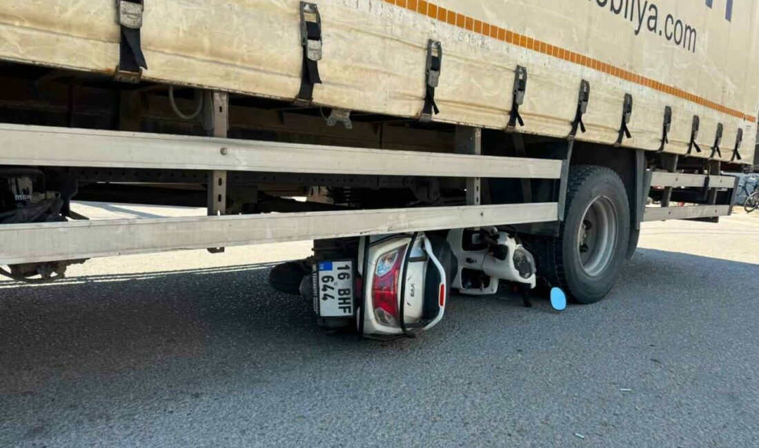 Bursa’nın İnegöl ilçesinde kamyonet ile motosikletin çarpıştığı kazada ağır yaralanan