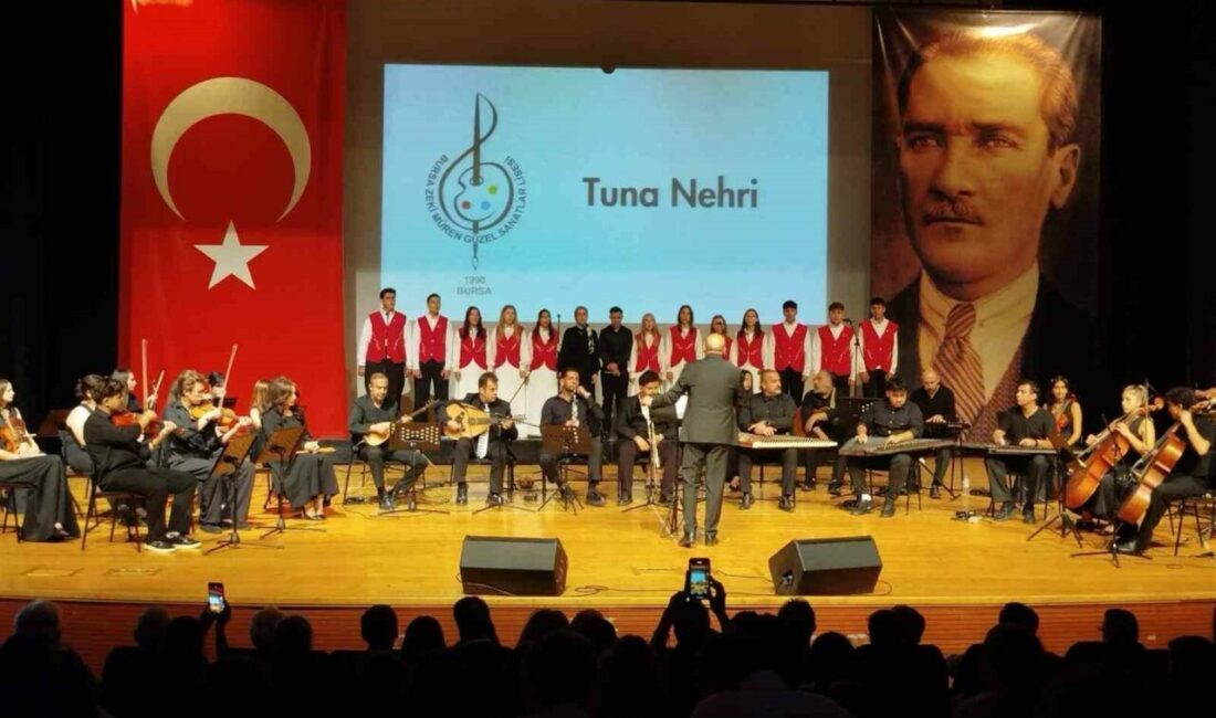 Bursa’nın kayıp ezgileri 15 Temmuz destanıyla yankılandı Zeki Müren Güzel Sanatlar Lisesi öğrencileri, Bursa’nın unutulmaya yüz tutmuş