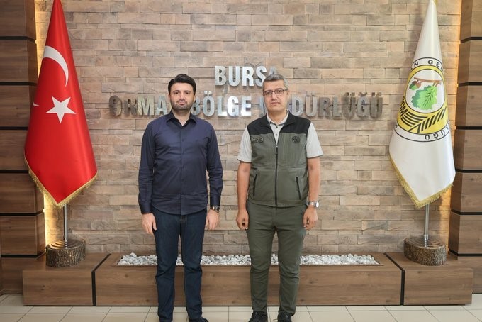 Bursaspor taraftarı orman yangınlarına karşı seferber oluyor Bursaspor Başkanı Enes Çelik’in Bursa Orman Bölge Müdürü Erdal Şahan’a