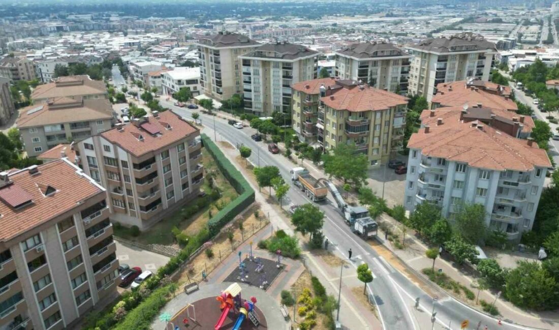Büyükşehir Üçevler Mahallesi’nde asfalt yeniliyor Bursa Büyükşehir Belediyesi Ulaşım Dairesi Başkanlığı tarafından Nilüfer ilçesine bağlı