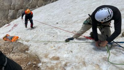 Türkiye’nin en tehlikeli ve neredeyse hiç çıkılmayan zirvelerinden Hakkari il