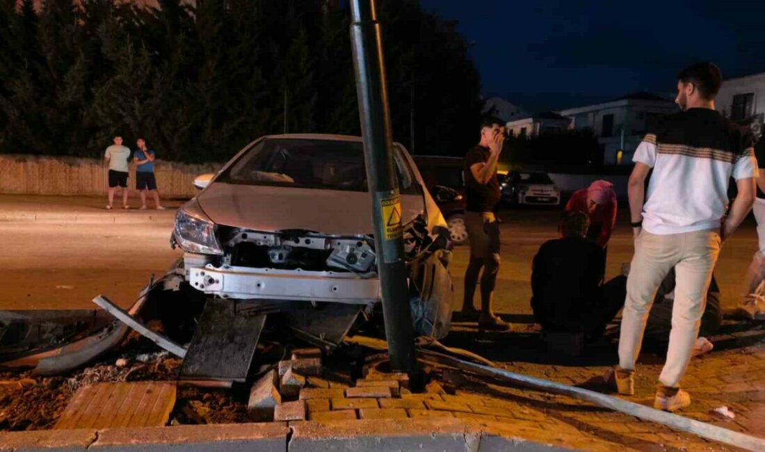 Doktordan yaralı oğluna ilk müdahale Bursa’nın İnegöl ilçesinde meydana gelen kazada yaranan gence ilk müdahaleyi