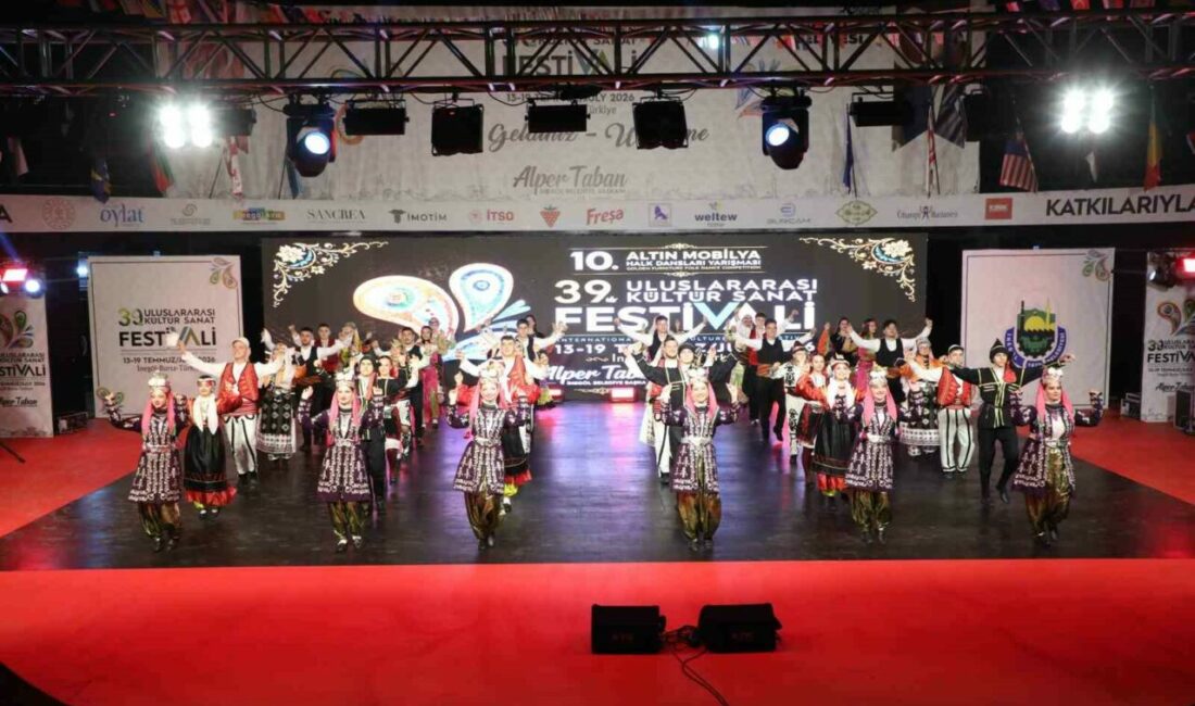 Dünyanın renklerini İnegöl’de buluşturan festival başladı İnegöl’ün kültürel mirasını yaşatan ve yıllar içerisinde şehrin marka organizasyonlarından