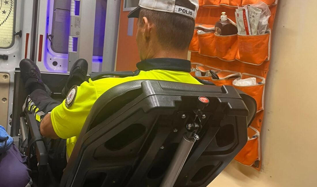 Dur ihtarına uymadı, motosikletini polisin üzerine sürdü: 2 yaralı Bursa’nın Nilüfer ilçesi Odunluk Metro İstasyonu Halıcılar önü mevkiinde yaşanan