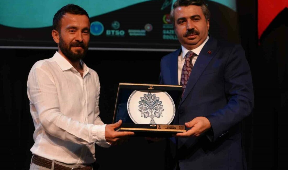 (Düzeltme) İHA muhabirlerine 3 ödül Bursa Gazeteciler Cemiyeti (BGC) tarafından düzenlenen Gazetecilik Başarı Ödülleri’nde İhlas