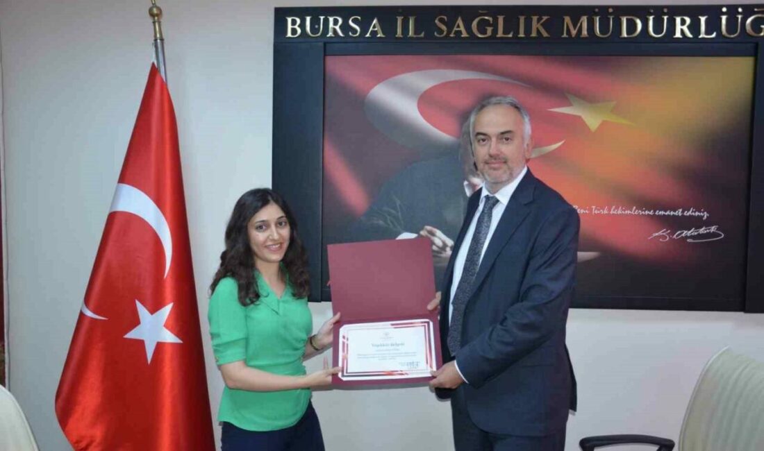 Ebenin dikkati anne ve bebeği kurtardı Bursa İl Sağlık Müdürü Uzm. Dr. Mustafa Çetin, anne ve