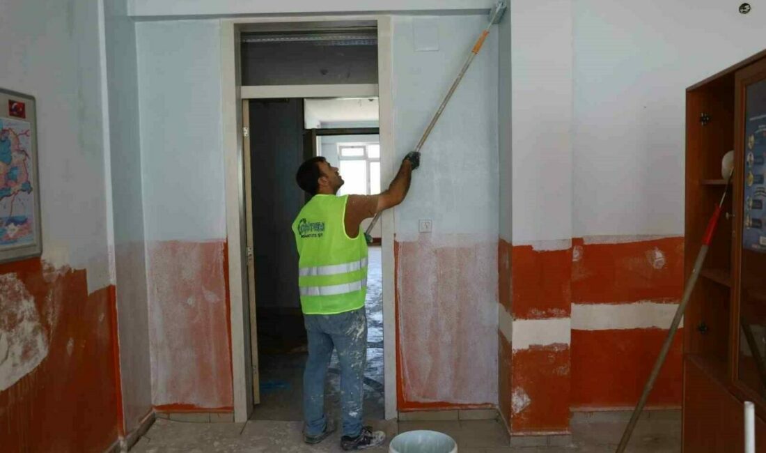 Eğitim yuvaları Büyükşehir’le yenileniyor Bursa Büyükşehir Belediyesi, il genelinde bakım ve onarım ihtiyacı bulunan