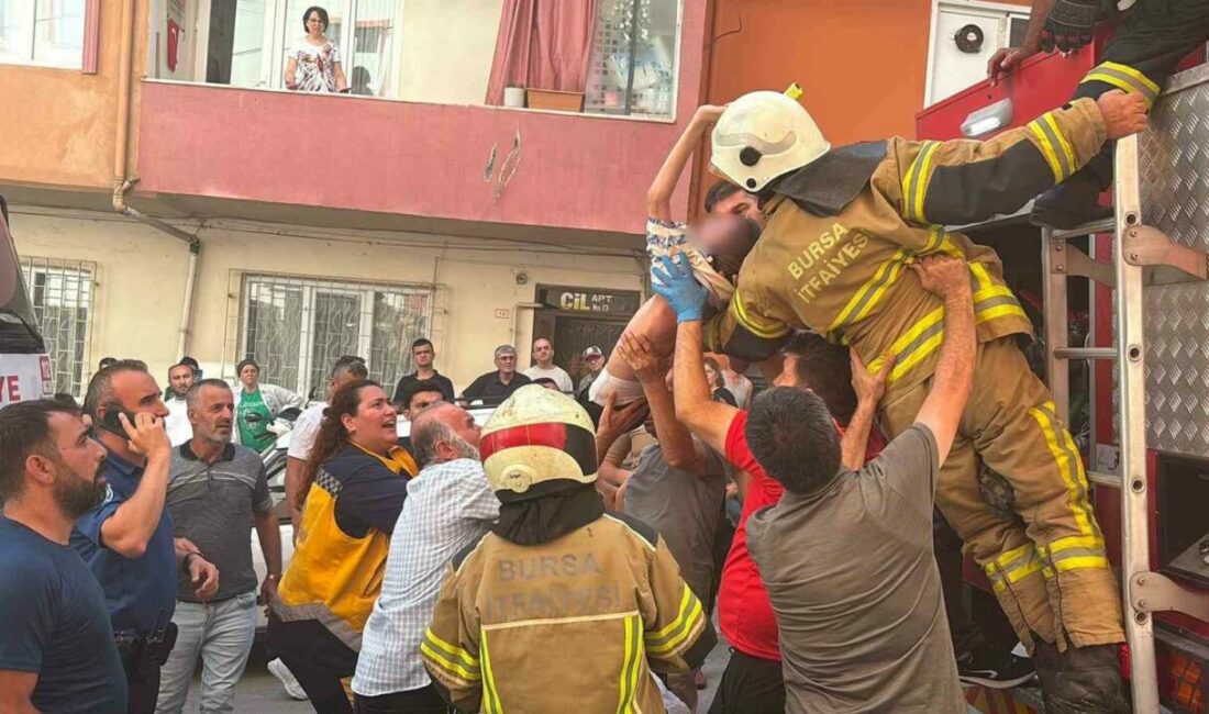 Bursa’nın Orhangazi ilçesinde 4 katlı bir apartmanın birinci katında çıkan