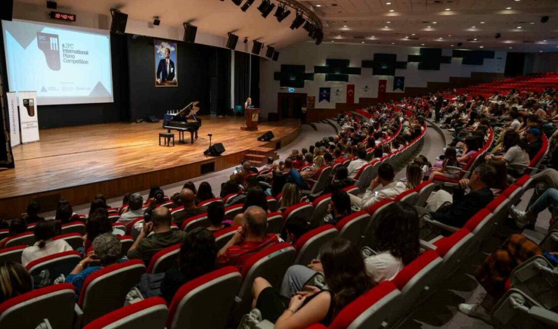 Genç piyanist Defne Sözen’den çifte şampiyonluk Şahinkaya Eğitim Kurumları öğrencisi Defne Sözen, İtalya’da düzenlenen MusicarteCompetition 2026