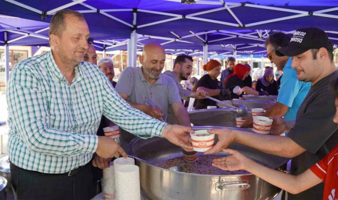 İznik’te 5 bir kişilik aşure ikramı İznik Belediyesi tarafından Muharrem ayı ve Aşure Günü dolayısıyla İznik