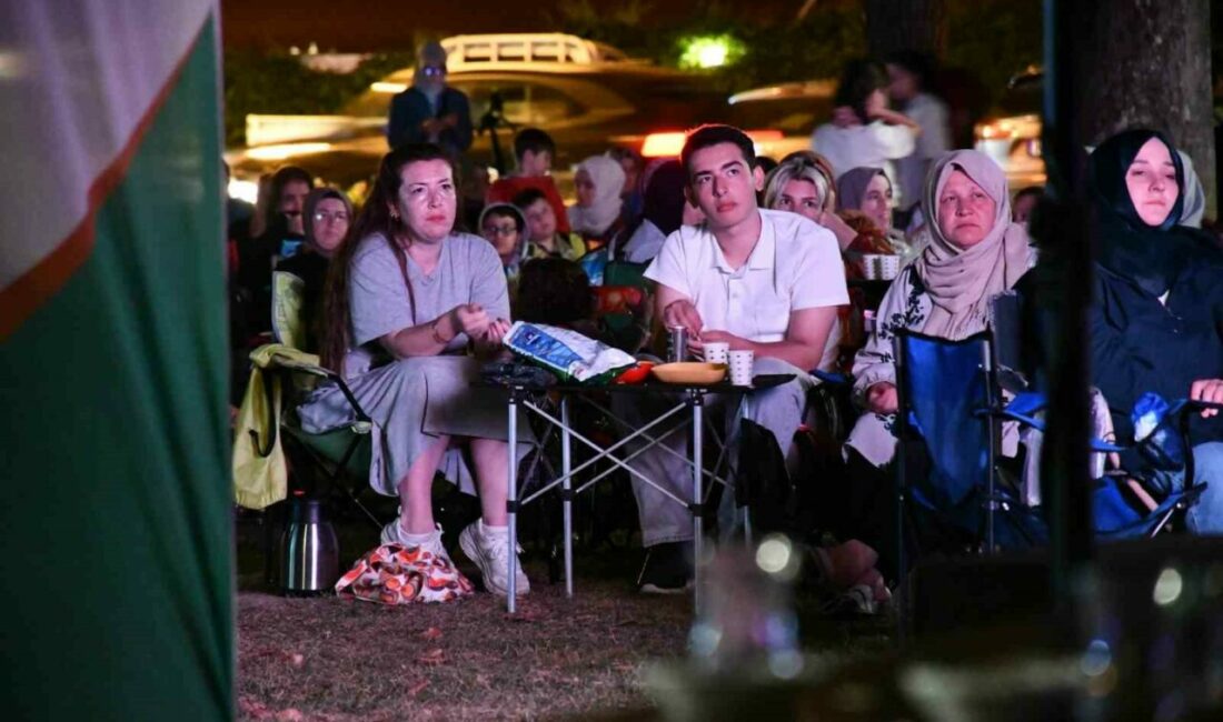 İznik’te Yeşilçam nostaljisi yaşandı İznik Belediyesi tarafından düzenlenen İznik Yaz Etkinlikleri kapsamında, Türk sinemasının