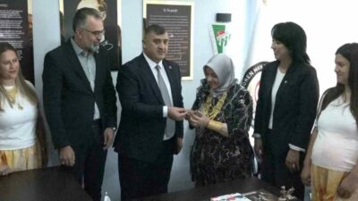 Bursa’nın Kestel ilçesi Kozluören Mahallesi’nde gerçekleştirilen 525’inci Geleneksel Kozluören Yağlı