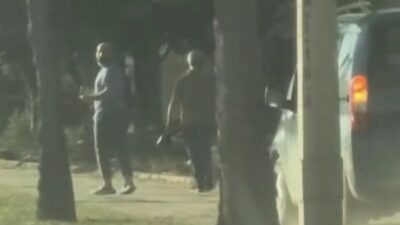 Bursa’da hafif ticari aracın kaldırım üzerinden ilerlediği anlar cep telefonu