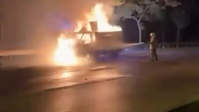 Bursa’da seyir halindeyken bir anda alev alan kamyonet kullanılamaz hale