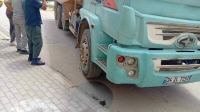 Bursa’nın İnegöl ilçesinde kamyonun çarptığı bisikletli çocuk ağır yaralandı. Kaza,