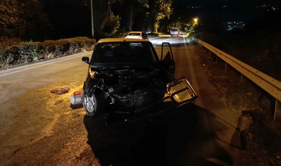 Kontrolden çıkan araç refüje çarptı: Sürücü yaralandı Bursa’nın İnegöl ilçesinde kontrolden çıkan otomobilin orta refüjdeki ağaca çarpması