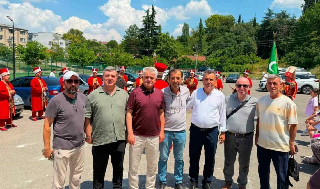 Muharrem ayında birlik ve beraberlik buluşması Bursa’daki Vatan Sevdaları Platformu, Muharrem ayı dolayısıyla düzenlediği aşure, lokma
