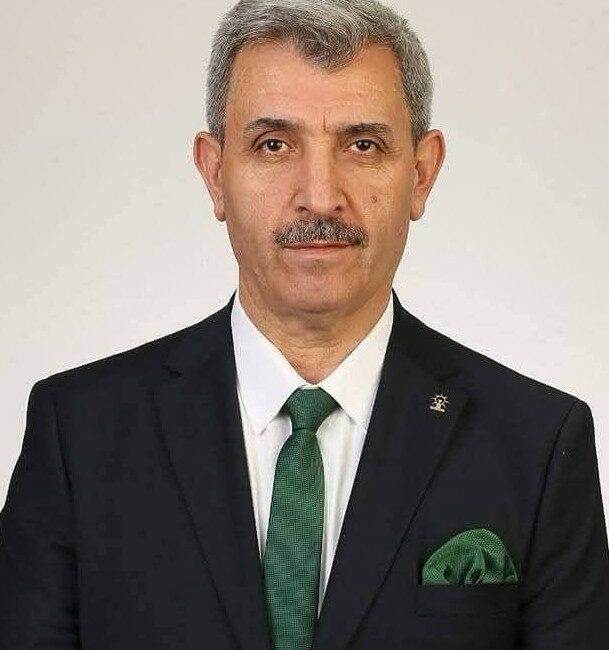 Orhangazi Belediye Başkan Yardımcısı Altuntaş kalp krizi geçirdi Orhangazi Belediye Başkan Yardımcısı İbrahim Altuntaş, belediyedeki makamında rahatsızlanmasının ardından