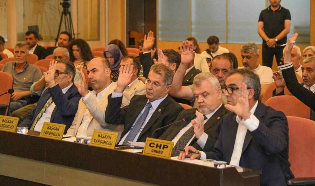 Osmangazi Belediyesi temmuz ayı olağan meclis toplantısı yapıldı Toplantının açılışında konuşan Başkan Erkan Aydın, Muğla, Van ve Pençe-Kilit