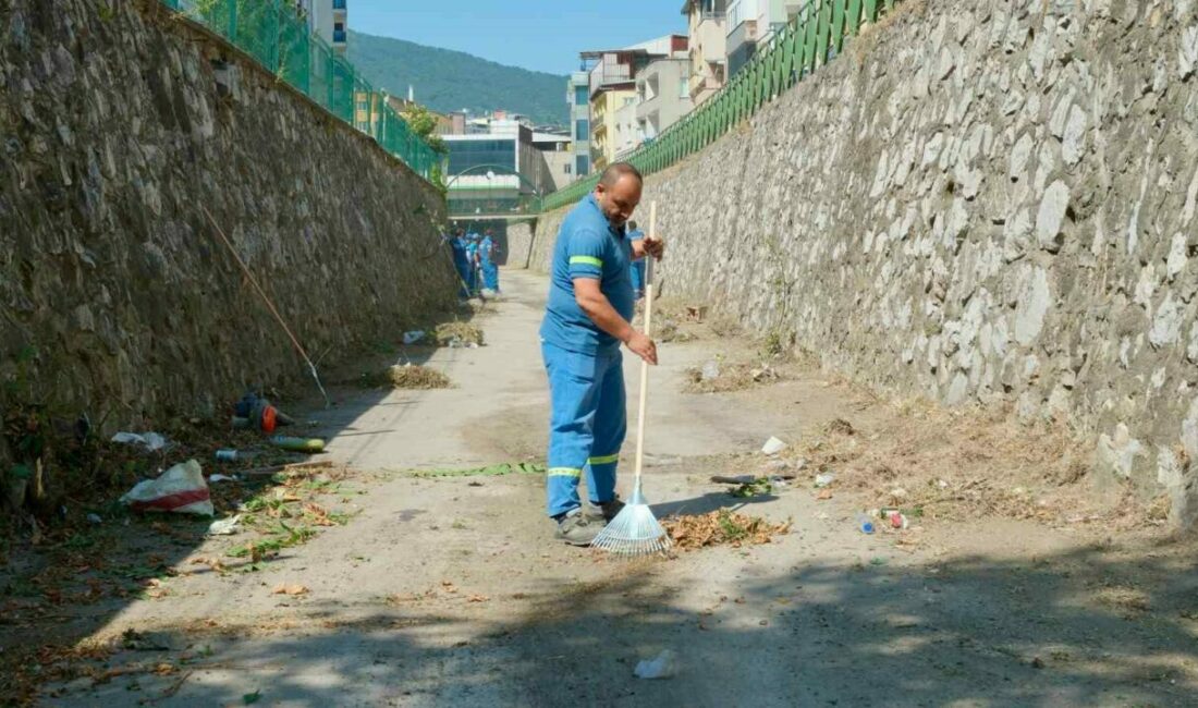 Selçukbey Kanalı’nda kapsamlı temizlik Tertemiz bir Yıldırım için titiz bir çalışma yürüten Yıldırım Belediyesi,