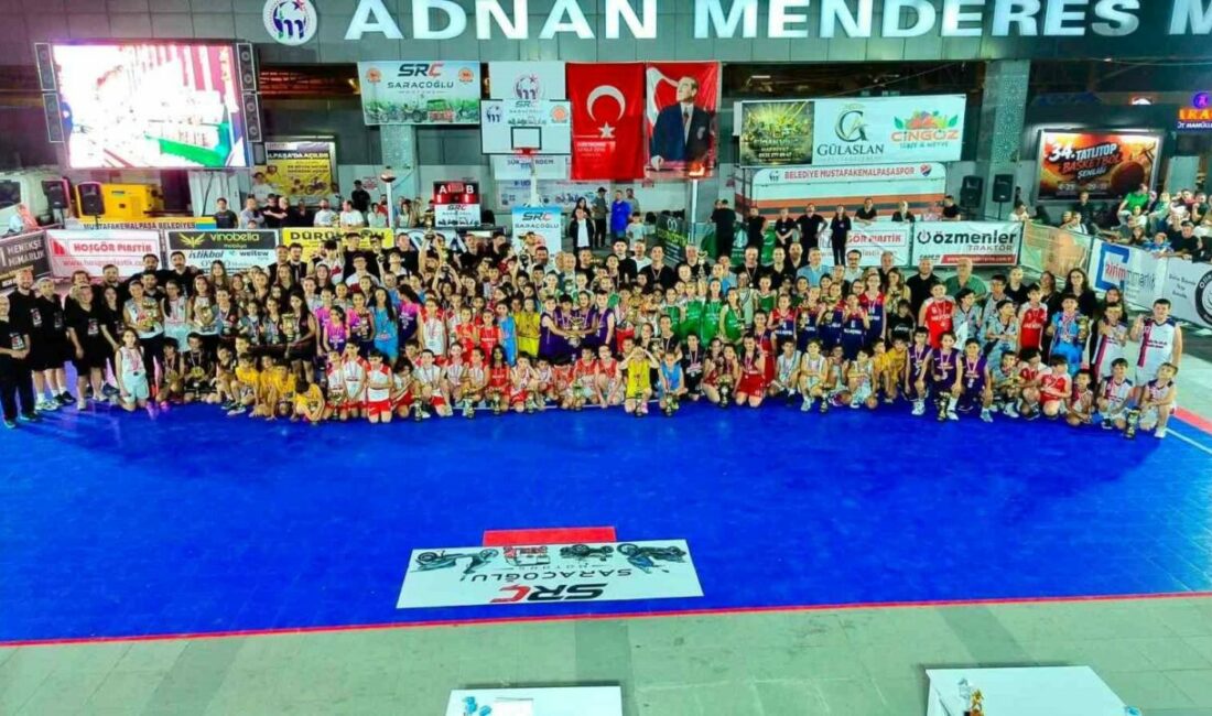 Tatlıtop Basketbol Şenliğine yoğun ilgi Mustafakemalpaşa Belediyesi tarafından düzenlenen bu yıl 34’üncüsü gerçekleştirilen Tatlıtop Basketbol