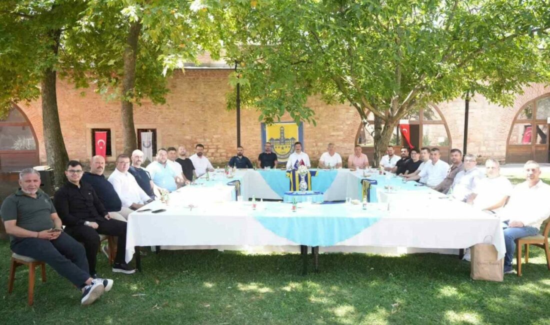 Yenişehir Belediyespor’da yeni dönem: güçlü yönetim, büyük hedefler Yenişehir Belediye Başkanı Ercan Özel, önümüzdeki sezon Profesyonelliğe Geçiş Ligi’nde