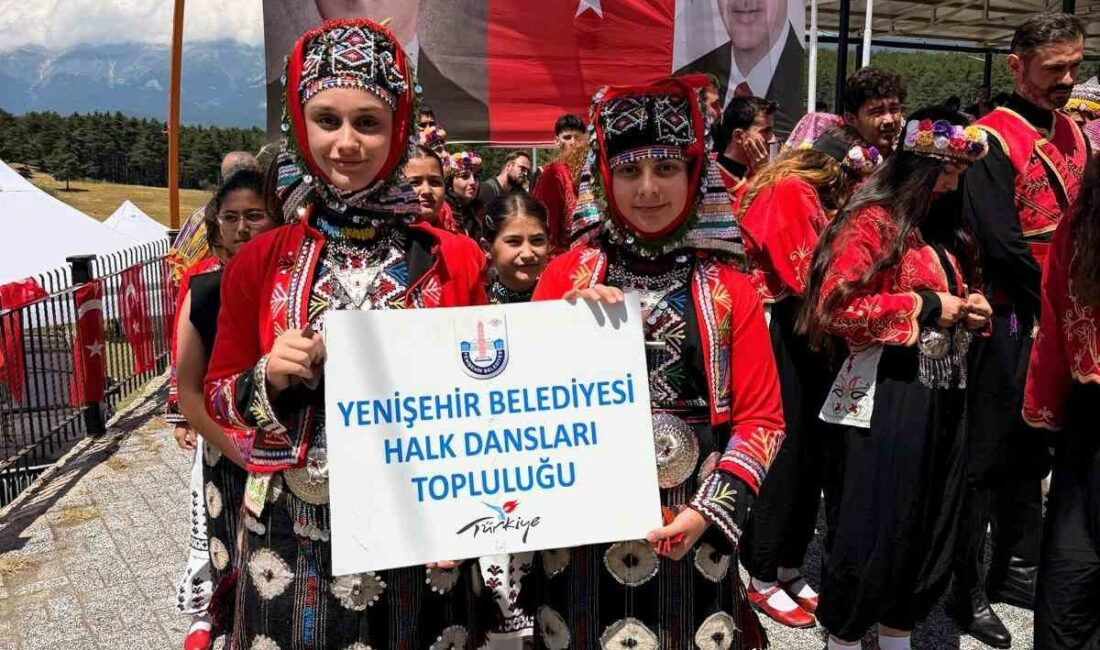 Yenişehir Halk Dansları Topluluğu, Kocayayla Şenlikleri’nde ayakta alkışlandı Bursa’nın Fethi’nin 700. yılı etkinlikleri kapsamında Keles’te düzenlenen Kocayayla Şenlikleri’nde