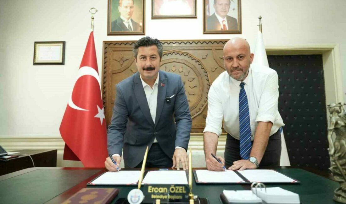 Yenişehir’in simgesi Şemaki Evi kapılarını yeniden ziyarete açıyor Yenişehir’in simgelerinden biri haline gelen Şemaki Evi, uzun süren tadilatın