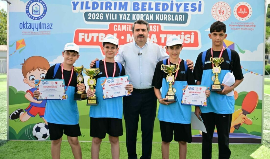 Yıldırım’da kardeşlik kazandı Yıldırım Belediyesi’nin katkılarıyla düzenlenen ’Yaz Kur’an Kursları Camiler Arası Futbol