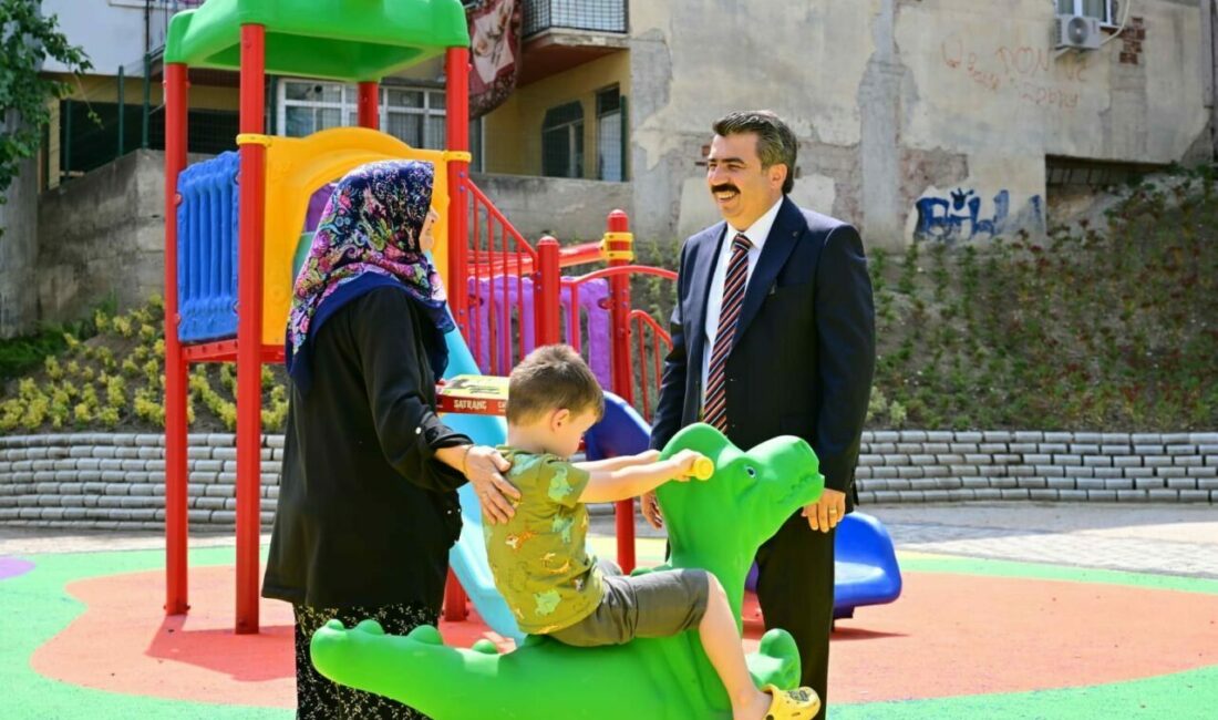 Yıldırım’da parklara yaz bakımı Yıldırım Belediyesi, yaz döneminde parklardaki bakım ve onarım çalışmalarını yoğunlaştırdı.