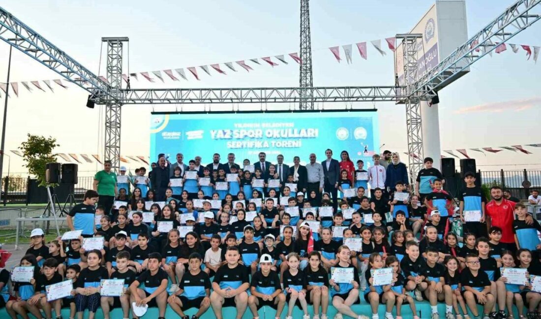 16 branştan 36 bin çocuk spor eğitim aldı Yıldırım Belediyesi’nin çocukların yaz tatilini verimli şekilde geçirmeleri için düzenlediği