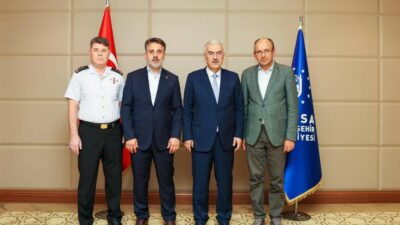 Bursa Valisi Erol Ayyıldız ve AK Parti Bursa Milletvekili Mustafa