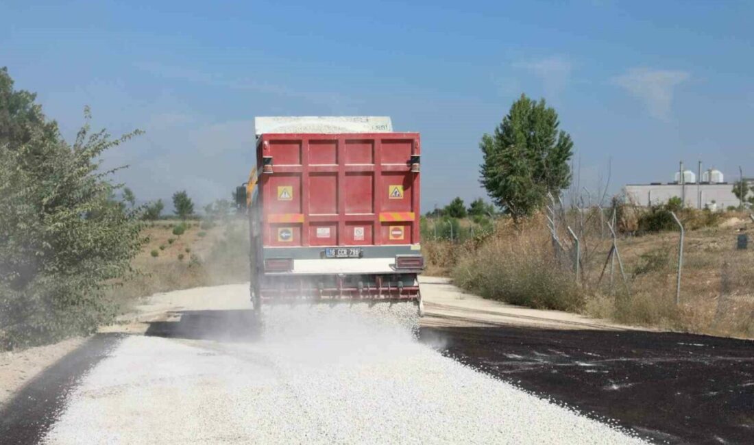 Bursa Şehir Hastanesi’nin iç yolları yenilendi Bursa Büyükşehir Belediyesi, il genelinde sürdürdüğü ulaşım ağını güçlendirme çalışmaları