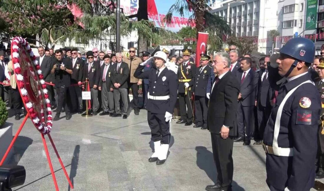 Bursa’da 30 Ağustos Zafer Bayramı coşkusu Bursa’da 30 Ağustos Zafer Bayramı’nın 104’üncü yıl dönümü düzenlenen törenlerle