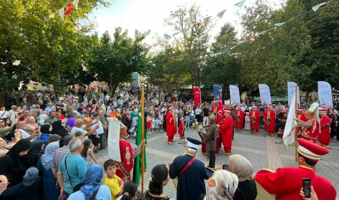Bursa’da 700 yıllık fetih ruhu marşlarla yaşatılıyor Bursa Büyükşehir Belediyesi, Bursa’nın fethinin 700’üncü yıl dönümü etkinlikleri çerçevesinde