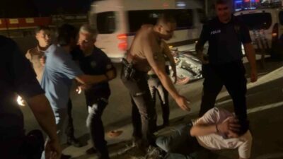 Bursa’nın Yıldırım ilçesi Ankara Yolu Caddesi üzerinde taksiye binen iki