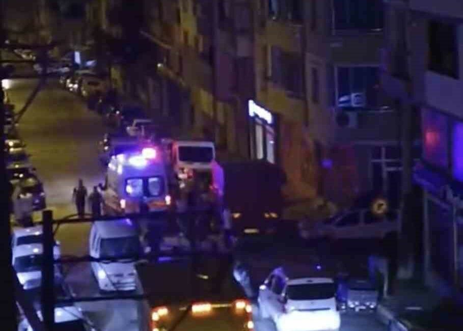 Bursa’da bıçaklı kavga: 1 yaralı Bursa’nın Karacabey ilçesinde çıkan bıçaklı kavgada 1 kişi yaralandı. Olay,