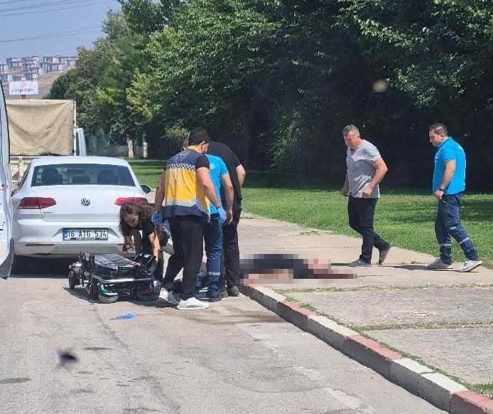 Bursa’da bir esnaf sokakta başından vurulmuş halde bulundu Bursa’nın İnegöl ilçesinde başından vurulmuş halde ağır yaralı olarak bulunan