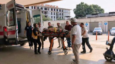 Bursa’nın İnegöl ilçesinde ormanlık alanda kontrolden çıkan traktör, yaklaşık 50
