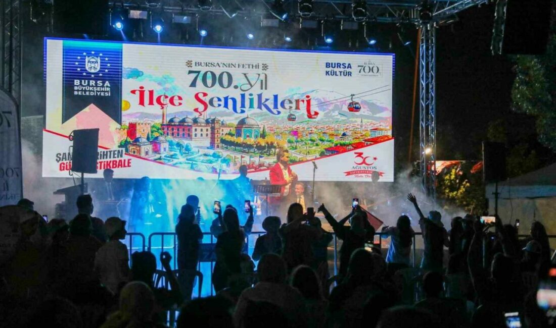 Bursa’da fetih gururu zafer coşkusuyla birleşti Bursa Büyükşehir Belediyesi’nin, ‘Bursa’nın Fethinin 700’üncü Yılı’ etkinlikleri çerçevesinde 3