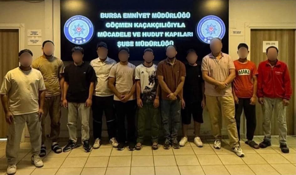 Bursa’da düzensiz göç ve göçmen kaçakçılığına yönelik düzenlenen operasyonda, bir