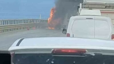 Bursa’da seyir halindeki kamyonet, alevlere teslim oldu. Yangın, İznik ilçesi