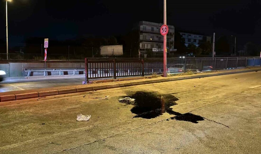 Bursa’da makas atan otomobil refüje çarptı: 17 yaşındaki sürücü hayatını kaybetti Bursa’da iddiaya göre makas atan otomobil, batçığa girmeden refüje çarptı.