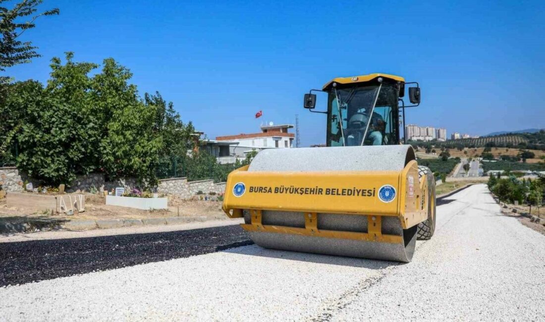 Bursa Büyükşehir Belediyesi, vatandaşların kabristan ziyaretlerini sorunsuz şekilde gerçekleştirmesi amacıyla