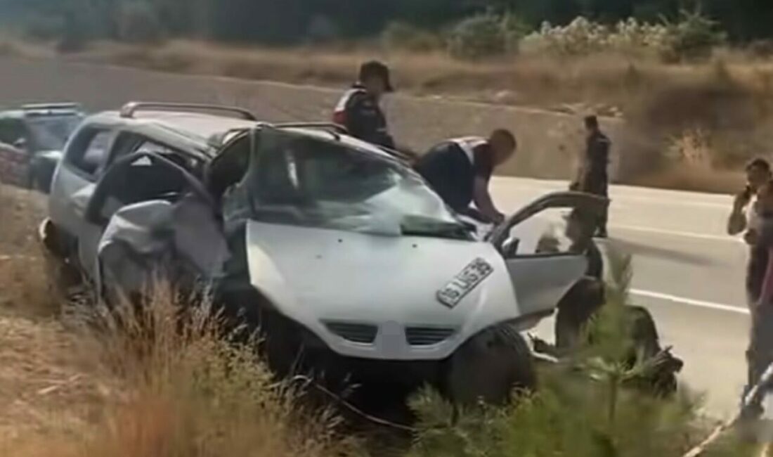 Bursa’da takla atan araçtaki çift yaşamını yitirdi Bursa’nın Keles ilçesinde rahatsızlanan eşini hastaneye götüren sürücünün kullandığı otomobil,