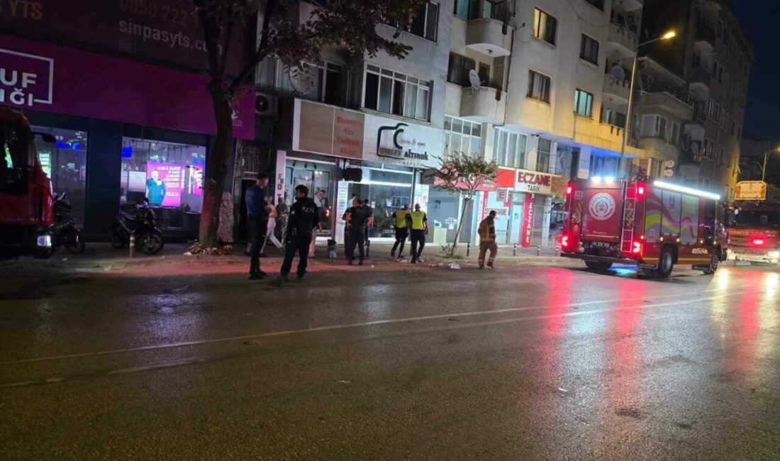 Bursa’da yangın paniği Bursa’nın İnegöl ilçesinde bir apartmanın zemin katındaki geri dönüşüm deposunda